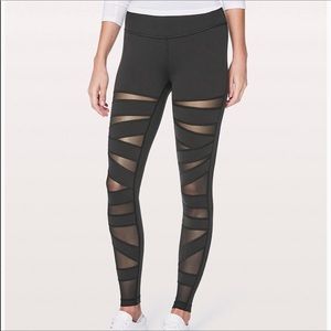 Lululemon Wunder Under w/criss cross mesh detail